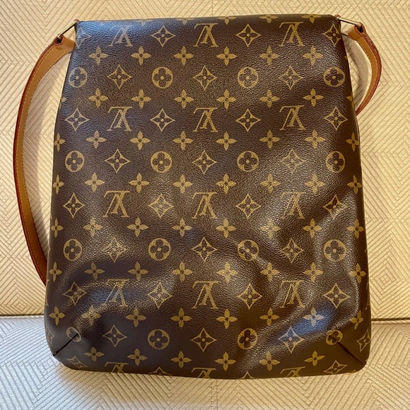 Louis Vuitton Musette Salsa Monogram GM - Picture 2 of 5